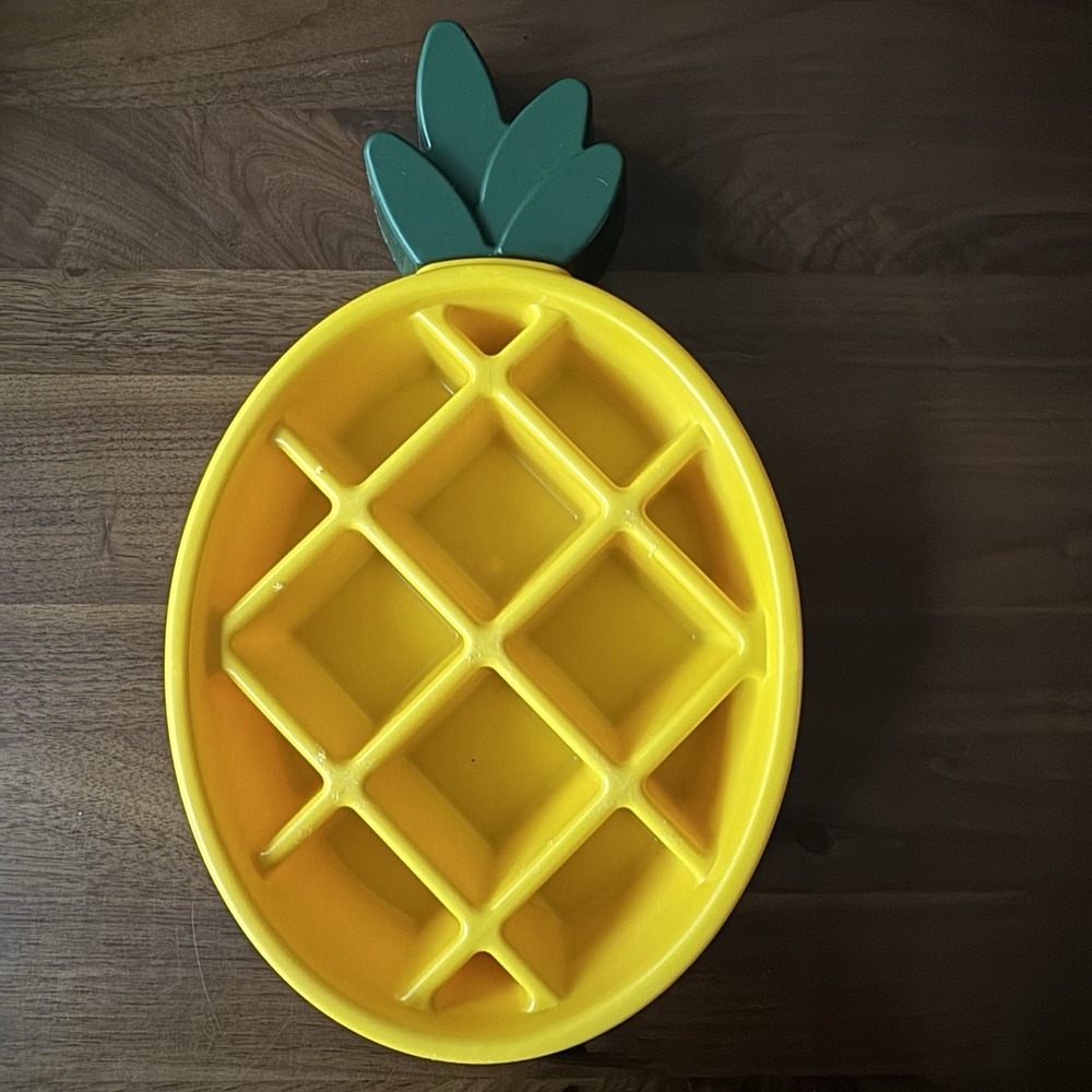 Slow Feed Pineapple Shaped Bowl For Dogs ZippyPaws Slower Eating Puzzle Non Slip